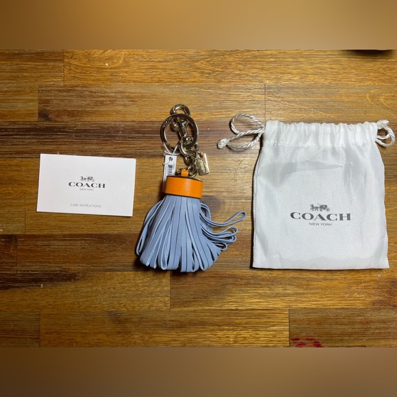 NWT Coach Leather Tassel Key Fob Keyring/ Bag Charm - Picture 2 of 7